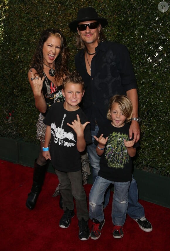 Brett Scallions, sa femme Abby Gennet et leurs enfants à la soirée "John Varvatos 13th Annual Stuart House Benefit" à Los Angeles le 17 avril 2016. © Sammi/AdMedia via ZUMA Wire / Bestimage
