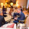 Barack et Michelle Obama ont été reçus par le duc et la duchesse de Cambridge et le prince Harry au palais de Kensington, leur résidence à Londres, le 22 avril 2016 pour un dîner privé dans le cadre de leur visite d'Etat au Royaume-Uni.
