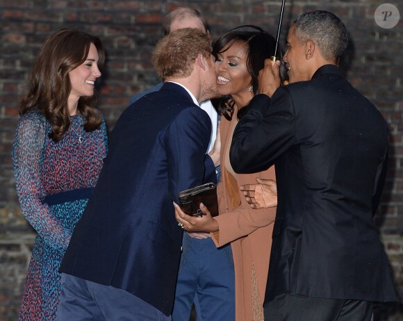 Le prince William et Kate Middleton reçoivent Barack Obama et sa femme pour un dîner privé dans leur résidence de Kensington à Londres le 22 Avril 2016.