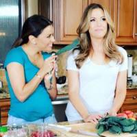 Eva Longoria : Son ventre rond sur Instagram fait jaser !