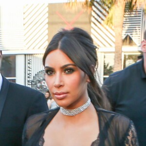 Kim Kardashian et son mari Kanye West au mariage d'Isabela Rangel et David Grutman à Miami, le 23 avril 2016.