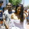 Kim Kardashian et son mari Kanye West font du shopping avec des amis lors de ses vacances à Miami, le 23 avril 2016.