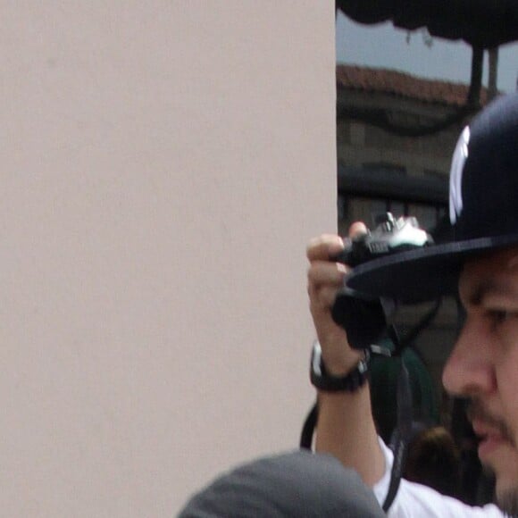 Kim Kardashian est allée déjeuner avec son frère Rob Kardashian et sa fiancée Blac Chyna à Beverly Hills, le 26 avril 2016