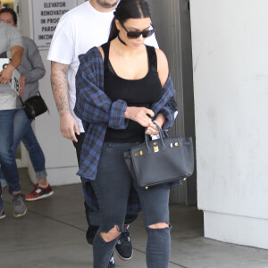 Kim Kardashian est allée déjeuner avec son frère Rob Kardashian et sa fiancée Blac Chyna à Beverly Hills, le 26 avril 2016