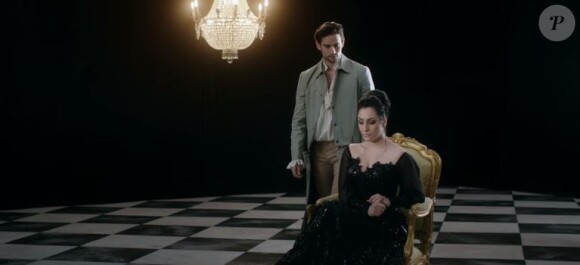 Golan Yosef et Victoria Petrosillo dans le clip "De mes propres ailes", nouvel extrait de la comédie musicale "Les 3 Mousquetaires"
