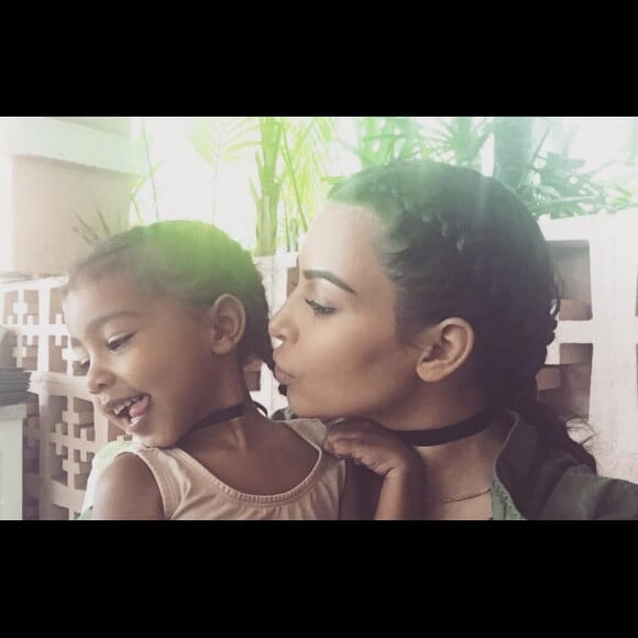 Kim Kardashian et sa fille North sur une photo publiée sur Instagram le 22 avril 2016