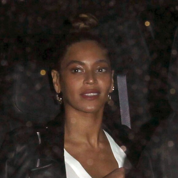Beyonce et son mari Jay-Z sortent ensemble à West Hollywood le 16 février 2016.