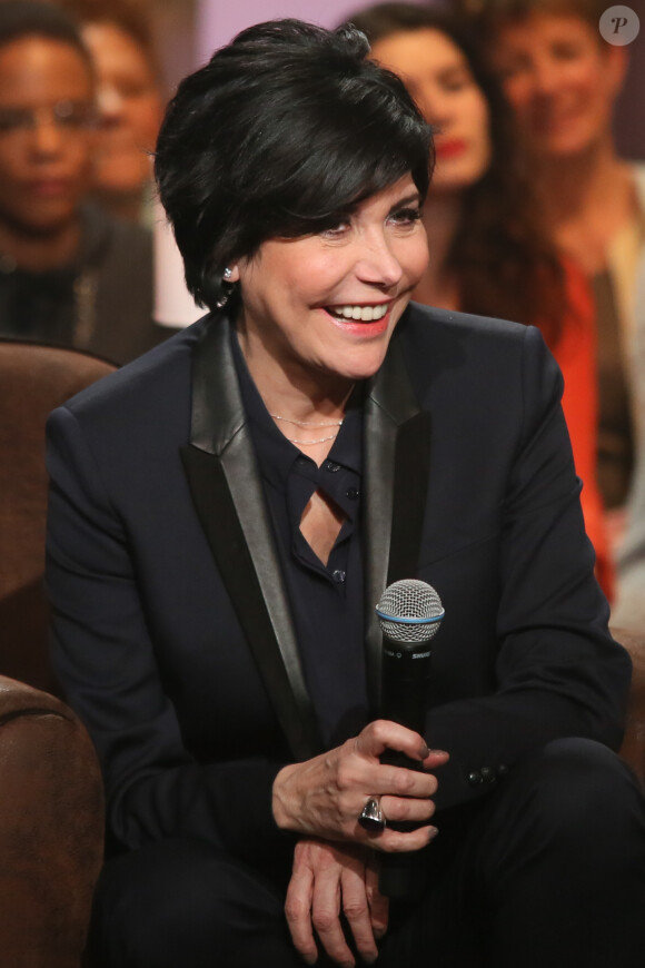 Exclusif - Liane Foly - Enregistrement de l'émission "Du côté de chez Dave" aux Studios 107 à La Plaine Saint Denis. Le 18 février 2016 © CVS / Bestimage