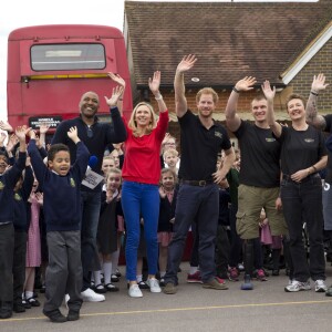 Le prince Harry participait le 26 avril 2016 avec des enfants à l'enregistrement de l'émission de la chaîne de télévision Sky Sports Game Changers à l'école primaire Lambs Lane à Spencers Wood.