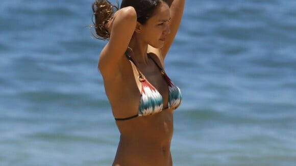 Jessica Alba en bikini : Bombe à Hawaï !