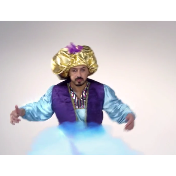 Moundir incarne un génie dans une publicité pour les céréales Lion. Mai 2016.