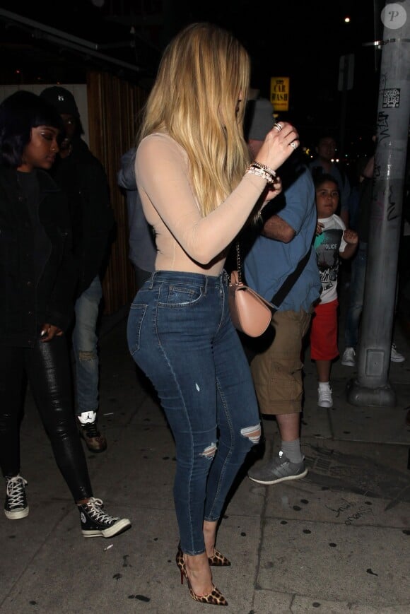 Khloé Kardashian à la sortie du restaurant The Nice Guy à West Hollywood, le 7 mai 2016