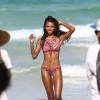 Jasmine Tookes - Les mannequins de la marque Victoria's Secret en pleine séance photo sur une plage à Miami, le 10 mai 201.