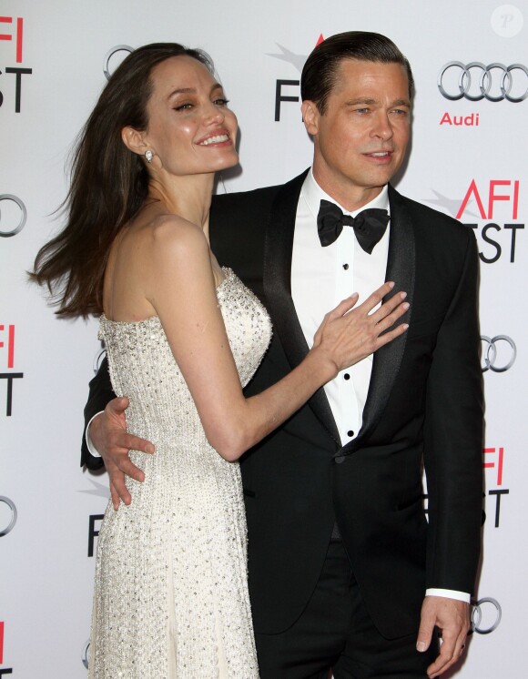 Brad Pitt et sa femme Angelina Jolie - Avant-première du film "By the Sea" lors du gala d'ouverture de l'AFI Fest à Hollywood, le 5 novembre 2015.