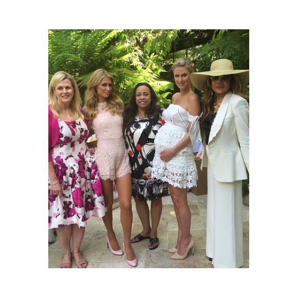 La Toya Jackson assiste à la baby-shower de Nicky Hilton dans les jardins de l'hôtel Bel Air à Beverly Hills, le 13 mai 2016. Photo publiée sur Instagram par Nancy Davis.