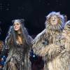 La chanteuse Nicole Scherzinger sur le filage de la comédie musicale "Cats" à Londres le 11 décembre 2014.