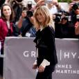 Vanessa Paradis au Martinez, porte une veste et un chemisier Chanel, un jean noir et des chaussures fuchsia. Cannes, le 10 mai 2016.
