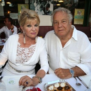 Ivana Trump - Soirée hommage à Eddie Barclay pour les 10 ans de sa disparition, une fiesta blanche avec apéro géant, concours de boules, concerts, sur la place des Lices à Saint-Tropez, le 29 juillet 2015. 