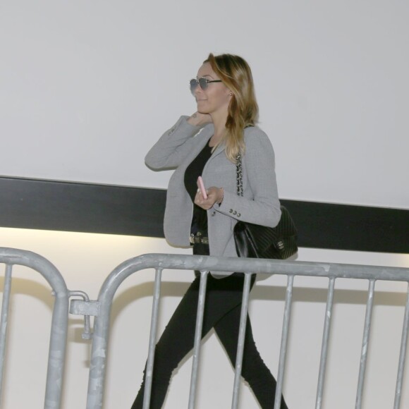 Nabilla Benat­tia - Nabilla Benat­tia compa­raît devant le tribu­nal correc­tion­nel de Nanterre, suite à la fameuse affaire du coup de couteau sur son conjoint, Thomas Vergara le 19 mai 2016. La jeune femme est accusée d'avoir poignardé son compagnon Thomas Vergara à la suite d'une dispute et risque jusqu'à 7 ans de prison.