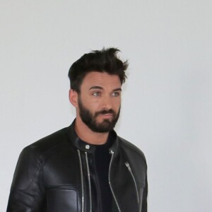 Thomas Vergara et son avocat au tribunal de Nanterre pendant les délibérés du procès de Nabilla Benattia le 19 mai 2016. 8 mois de prison ferme ont été requis contre Nabilla Benattia. La jeune femme est accusée d'avoir poignardé son compagnon Thomas Vergara à la suite d'une dispute et risque jusqu'à 7 ans de prison. 19/05/2016 - Nanterre