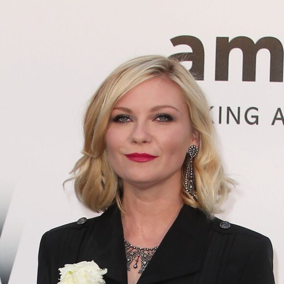 Kirsten Dunst - Photocall de la 23e édition du Gala de l'amfAR "Cinéma contre Sida" à l'hôtel de l'Eden Roc au Cap d'Antibes, le 19 mai 2016, lors du 69 ème Festival International du Film de Cannes.