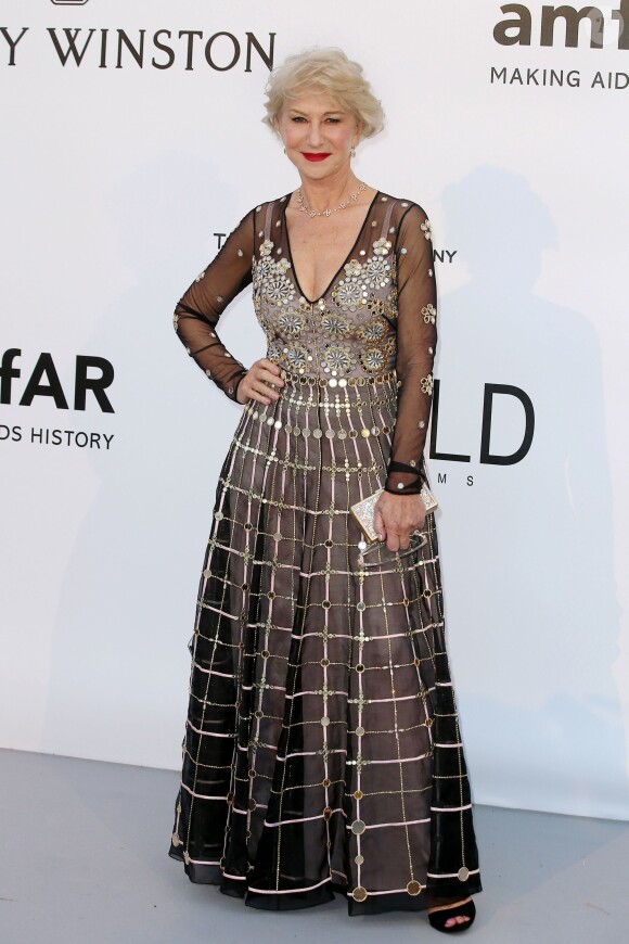 Helen Mirren - Photocall de la 23e édition du Gala de l'amfAR "Cinéma contre Sida" à l'hôtel de l'Eden Roc au Cap d'Antibes, le 19 mai 2016, lors du 69 ème Festival International du Film de Cannes.