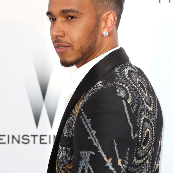 Lewis Hamilton - Photocall de la 23e édition du Gala de l'amfAR "Cinéma contre Sida" à l'hôtel de l'Eden Roc au Cap d'Antibes, le 19 mai 2016, lors du 69 ème Festival International du Film de Cannes.