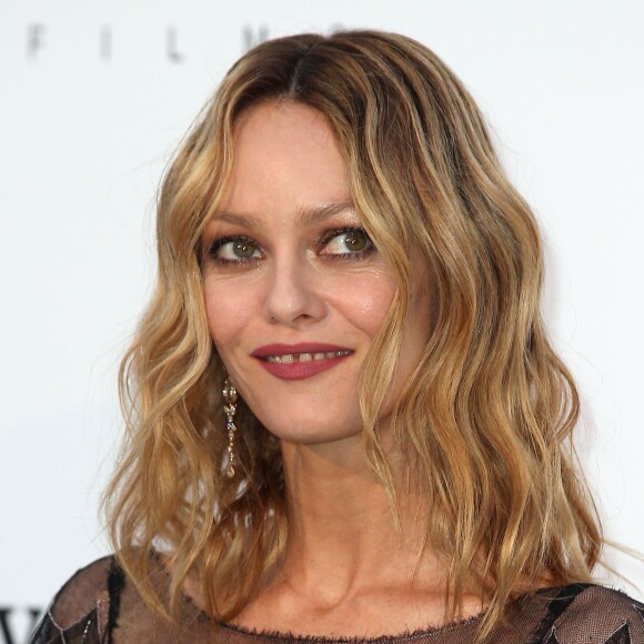 Vanessa Paradis - Photocall de la 23e édition du Gala de l'amfAR "Cinéma contre Sida" à l'hôtel de l'Eden Roc au Cap d'Antibes, le 19 mai 2016, lors du 69 ème Festival International du Film de Cannes.