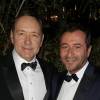 Bernard Montiel et Kevin Spacey lors de la 23e édition du Gala de l'amfAR "Cinéma contre Sida" à l'hôtel de l'Eden Roc au Cap d'Antibes, le 19 mai 2016, lors du 69 ème Festival International du Film de Cannes.