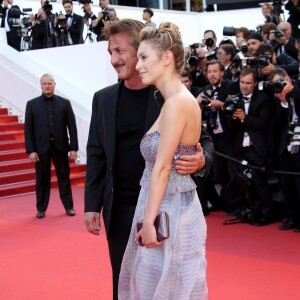 Sean Penn et Dylan - Montée des marches du film "The Last Face" lors du 69ème Festival International du Film de Cannes. Le 20 mai 2016. © Olivier Borde-Cyril Moreau/Bestimage