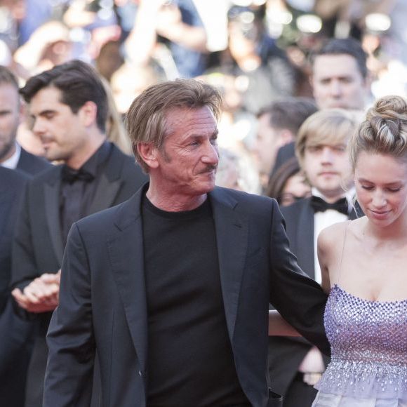 Sean Penn et sa fille Dylan Penn - Montée des marches du film "The Last Face" lors du 69ème Festival International du Film de Cannes. Le 20 mai 2016. © Olivier Borde-Cyril Moreau/Bestimage