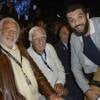 Jean-Paul Belmondo, Charles Gérard et Ramzy Bédia - Championnat du monde de Boxe WBA Lourds-légers Yunier Dorticos/Youri Kalenga à Paris au Palais des Sports le 20 mai 2016.