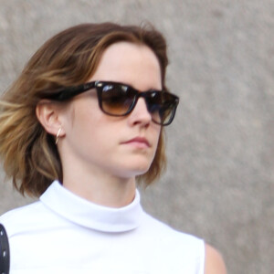 Exclusif - Emma Watson fait du shopping à New York, le 23 avril 2016.