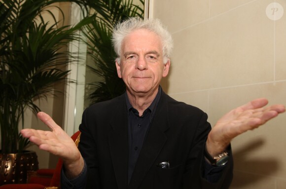 Jacky - Remise du disque de platine à Jean-Pierre Danel pour plus de 15 000 DVD de "Guitar Tribute" vendus en France, à l'hôtel Balzac à Paris, le 25 mai 2016. © Denis Guignebourg/Bestimage
