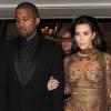 Kim Kardashian et son mari Kanye West arrivent au dîner de gala de "The Vogue 100" à Hyde Park, Londres, le 23 mai 2016.
