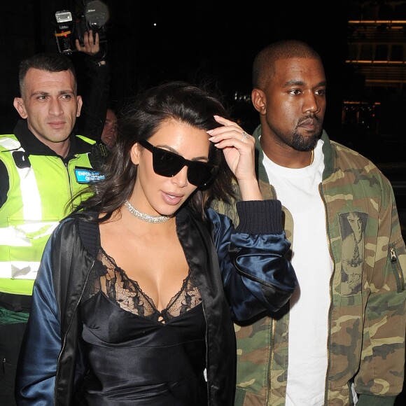 Kim Kardashian et son mari Kanye West arrivent au restaurant "Hakkasan" à Londres, le 21 mai 2016.