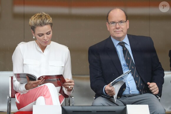 Le prince Albert II de Monaco et la princesse Charlène de Monaco au 74e Grand Prix de Formule 1 de Monaco, le 29 mai 2016, remporté par Lewis Hamilton.