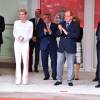 Le prince Albert II et la princesse Charlene de Monaco ont présidé, assistés de Louis Ducruet, la cérémonie de remise des trophées du 74e Grand Prix de F1 de Monaco, remporté par Lewis Hamilton devant D. Ricciardo et S. Perez, le 29 mai 2016. © Bruno Bebert/Bestimage