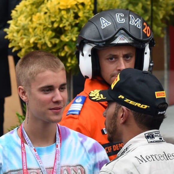 Justin Bieber était présent au 74e Grand Prix de Monaco et a pu féliciter son ami Lewis Hamilton pour sa belle victoire, devant D.Ricciardo et S.Perez. © Bruno Bebert/Bestimage