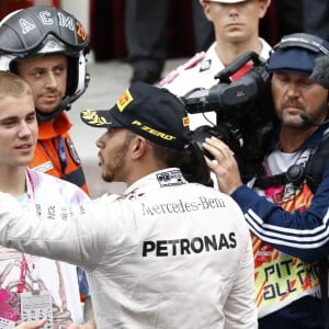 Justin Bieber a pu célébrer la victoire de son ami Lewis Hamilton au 74e Grand Prix de F1 de Monaco, remporté par Lewis Hamilton devant D. Ricciardo et S. Perez, le 29 mai 2016.