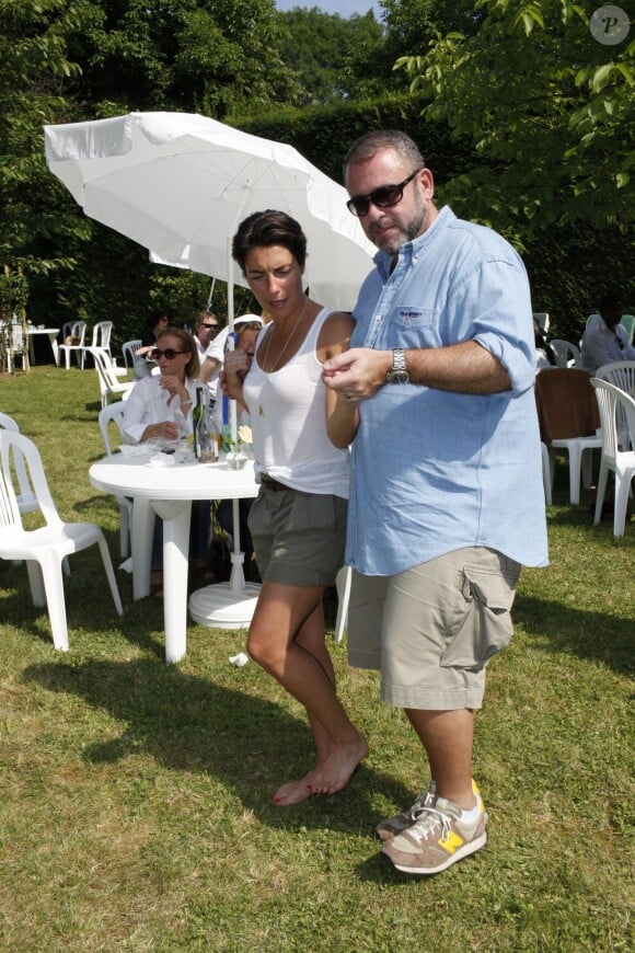 Alessandra Sublet et Emmanuel Maubert - Garden Party chez Babette de Rozières, élue personnalité populaire 2010 et prix Marianne de la poste avec timbre à son effigie. Le 27 juin 2010