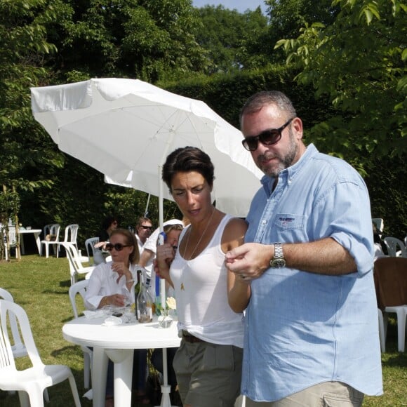 Alessandra Sublet et Emmanuel Maubert - Garden Party chez Babette de Rozières, élue personnalité populaire 2010 et prix Marianne de la poste avec timbre à son effigie. Le 27 juin 2010