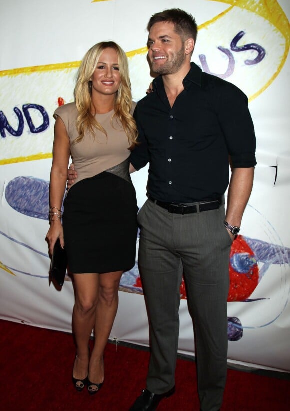 Wes Chatham et sa femme Jenn Gains - Soiree 'Stand Up For Gus' a West Hollywood le 13 novembre 2013.