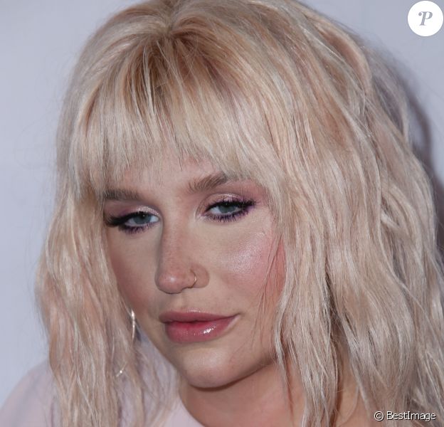 Kesha (Ke$ha) à la soirée de Gala de The Humane Society of the United States' to the Rescue aux Paramount Studios à Hollywood, le 7 mai 2016