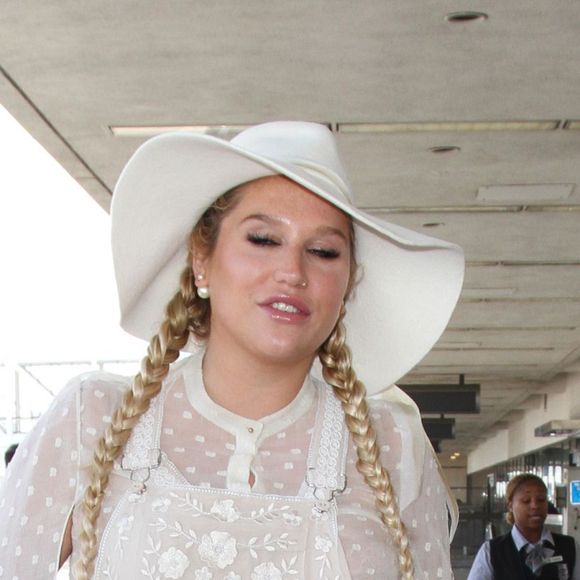 Kesha à l'aéroport de Los Angeles, le 3 juin 2016.