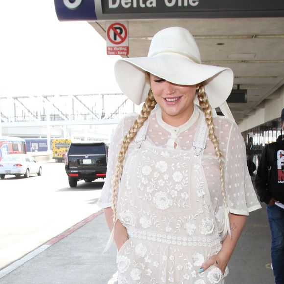 Kesha à l'aéroport de Los Angeles, le 3 juin 2016.