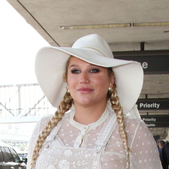 Kesha à l'aéroport de Los Angeles, le 3 juin 2016.