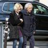 Exclusif - Pierre Grimblat, 91 ans, se promène, accompagné de son assistante, à Paris, le 27 mars 2014.