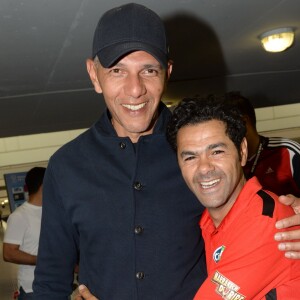 Jamel Debbouze et Roschdy Zem au "Charity Football Game 2016" au festival Marrakech du Rire. Le match de foot réunis des célébrités au Grand Stade de Marrakech et les bénéfices sont reversés aux associations marocaines d'aide à l'enfance. Marrakech, le 5 juin 2016. © Bellack Rachid/Bestimage