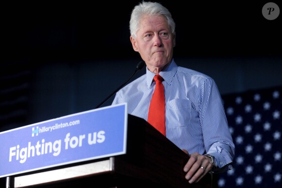 Bill Clinton se rendra dans le New Jersey avant le vote pour les primaires du 7 juin en soutient à sa femme Hillary Clinton à Middlesex County le 27 mai 2016.